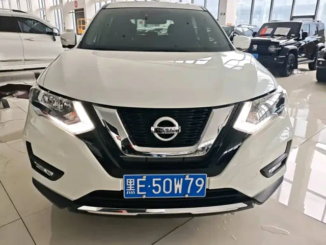 Nissan X-Trail — Фото автомобиля 3