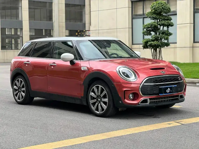 MINI Clubman — Фото автомобиля 3