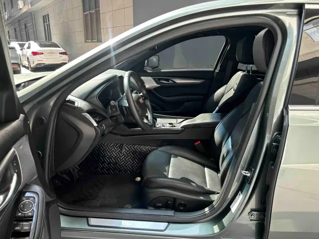 Cadillac CT5 — Фото автомобиля 12