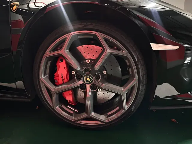 Lamborghini Huracan — Фото автомобиля 4