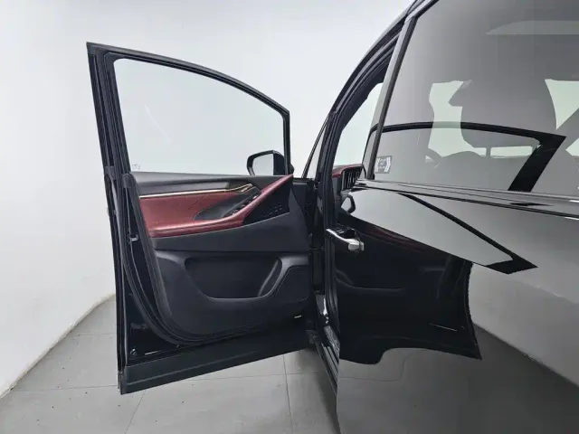 GAC Trumpchi Trumpchi M8 2024 Patriarch Series 400T Ultimate Edition — Фото автомобиля 8