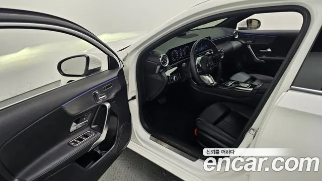 Mercedes-Benz A-Class — Фото автомобиля 10