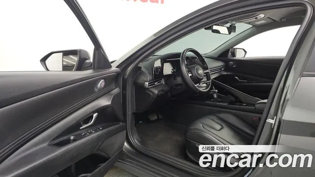 Hyundai Avante CN7 — Фото автомобиля 15