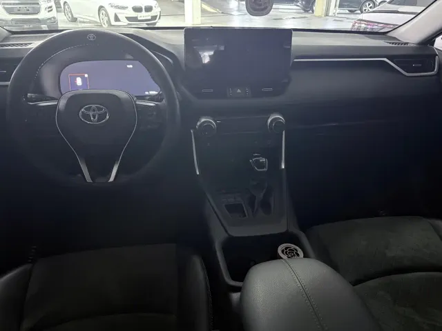 Toyota RAV4 — Фото автомобиля 13