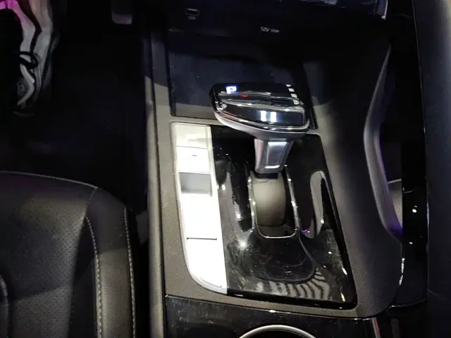 Hyundai Elantra — Фото автомобиля 13
