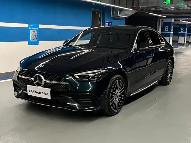 Фотография автомобиля — Mercedes-Benz C-Class