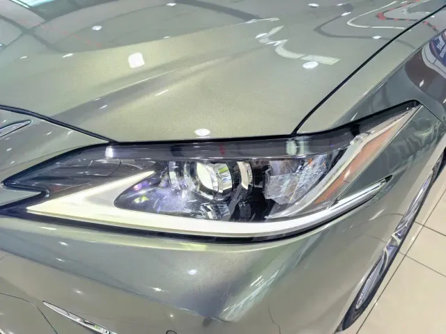 Lexus ES — Фото автомобиля 5