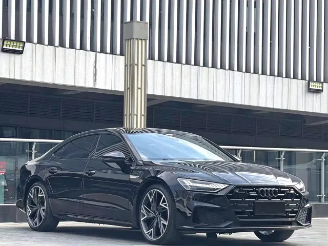 Audi A7L — Фото автомобиля 2