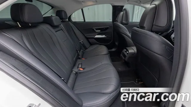 Mercedes-Benz E-Class W214 — Фото автомобиля 10