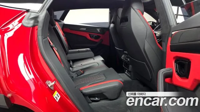 Lamborghini Urus — Фото автомобиля 8
