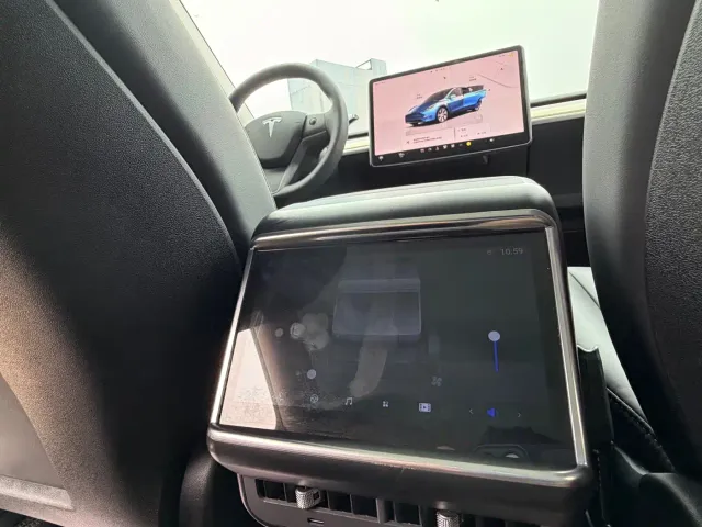 Tesla Model Y 2022 Facelift Rear-Wheel Drive Version — Фото автомобиля 10