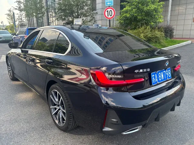 BMW 3 Series — Фото автомобиля 15
