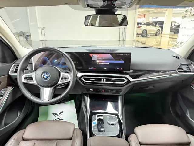 BMW i3 — Фото автомобиля 9