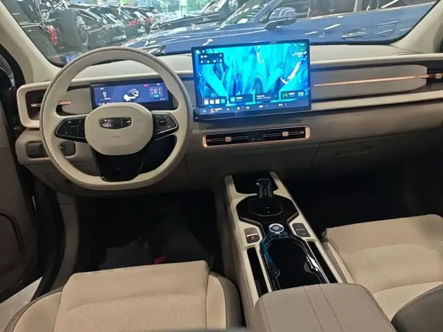 Geely ICON — Фото автомобиля 9
