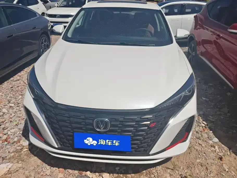 Changan Eado 2022 PLUS Blue Whale NE 1.4T GDI DCT Premium Edition — Фото автомобиля 2