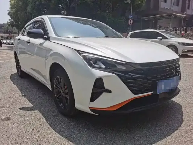 Dongfeng Yixuan — Фото автомобиля 2