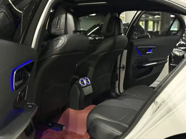Mercedes-Benz C-Class — Фото автомобиля 6