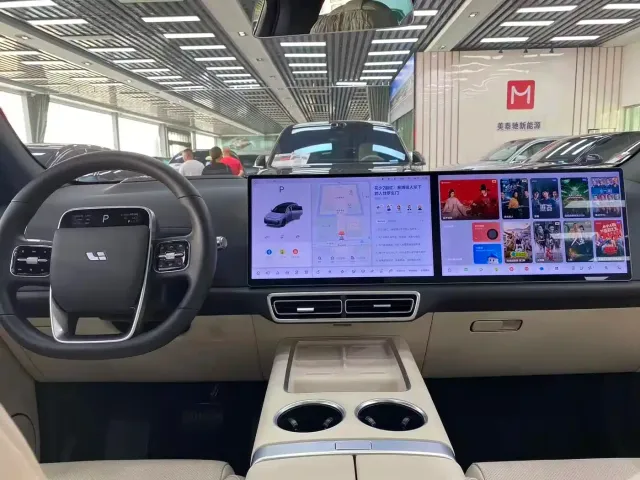 Li Auto L7 — Фото автомобиля 4