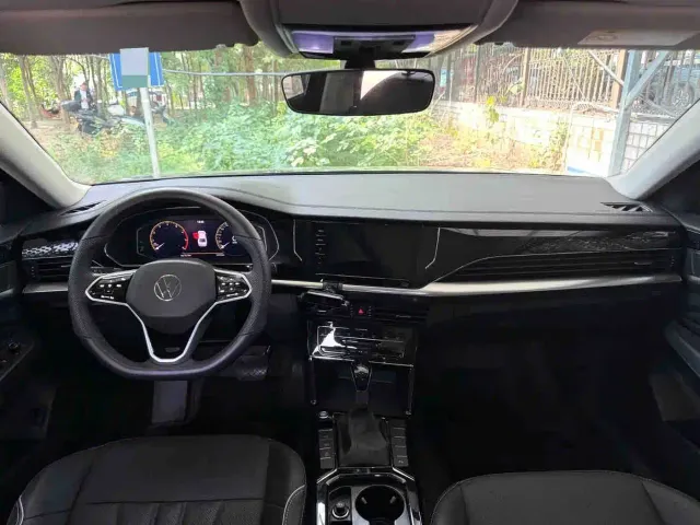 Volkswagen Passat — Фото автомобиля 7