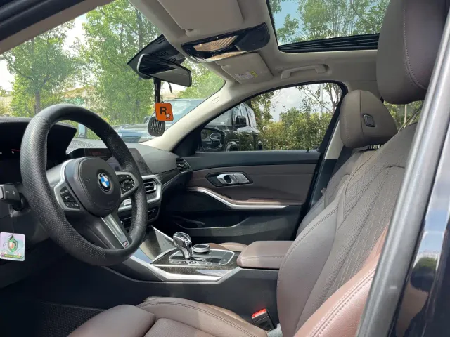 BMW 3 Series — Фото автомобиля 5