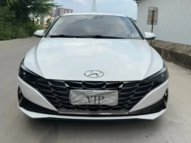 Hyundai Elantra — Фото автомобиля 2