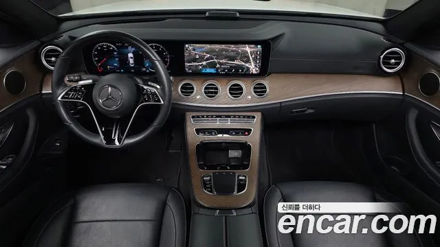 Mercedes-Benz E-Class — Фото автомобиля 6