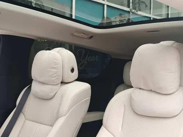 Li Auto MEGA — Фото автомобиля 23