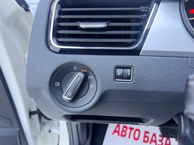 Škoda Rapid 2022 1.5L Automatic Comfort Edition — Фото автомобиля 9