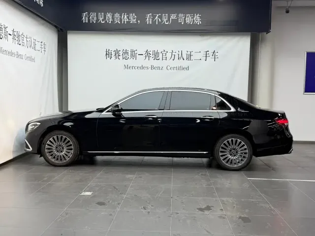 Mercedes-Benz E-Class — Фото автомобиля 7