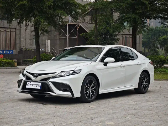 Фотография автомобиля — Toyota Camry
