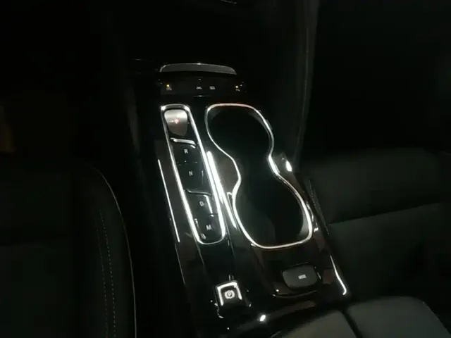 Buick Envision Plus — Фото автомобиля 13