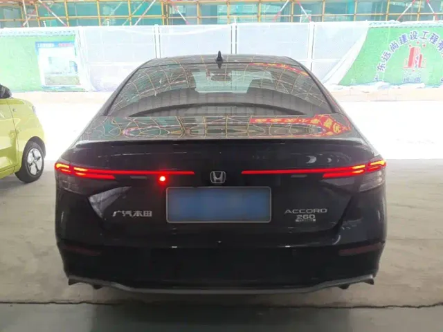Honda Accord — Фото автомобиля 5
