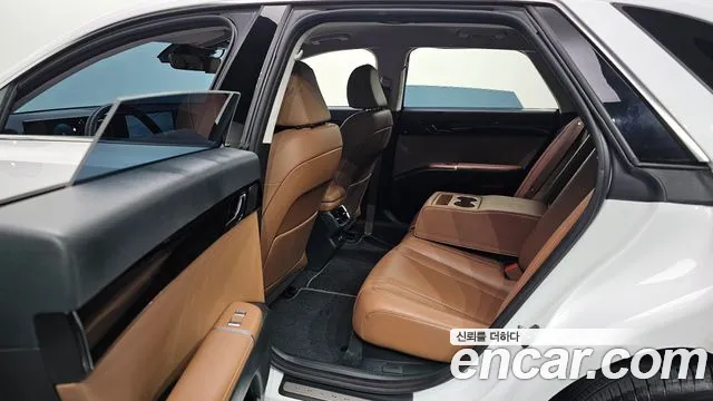 Hyundai Grandeur GN7 — Фото автомобиля 18