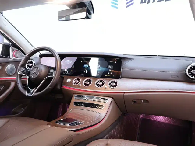 Mercedes-Benz E-Class — Фото автомобиля 19