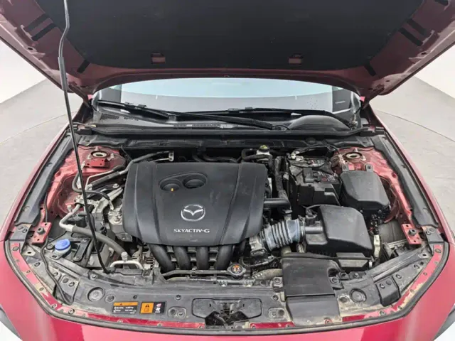Mazda Axela — Фото автомобиля 12