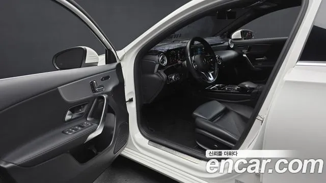 Mercedes-Benz A-Class — Фото автомобиля 10