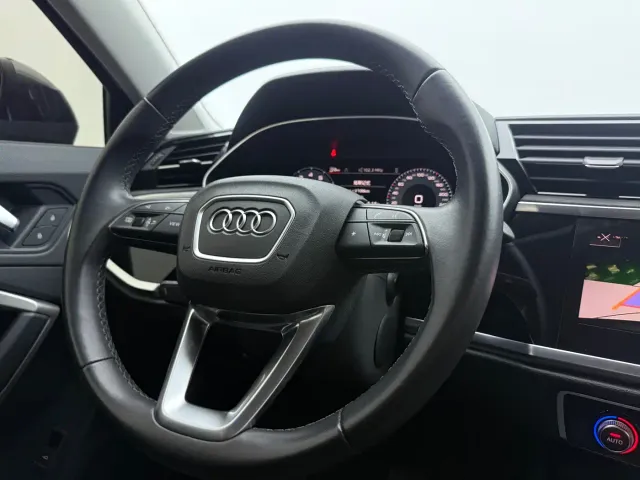 Audi Q3 — Фото автомобиля 13