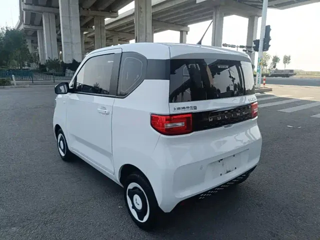 Wuling Hongguang Mini EV — Фото автомобиля 4