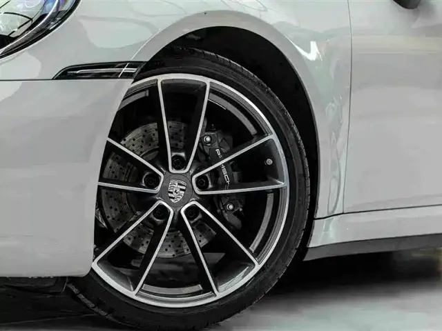 Porsche 911 — Фото автомобиля 9