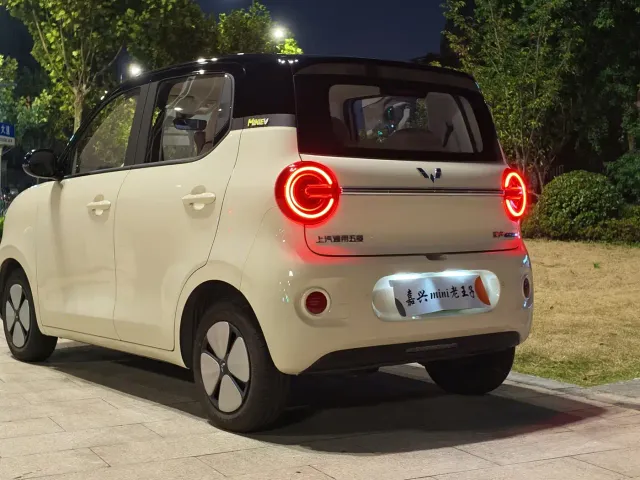 Wuling Hongguang Mini EV — Фото автомобиля 4