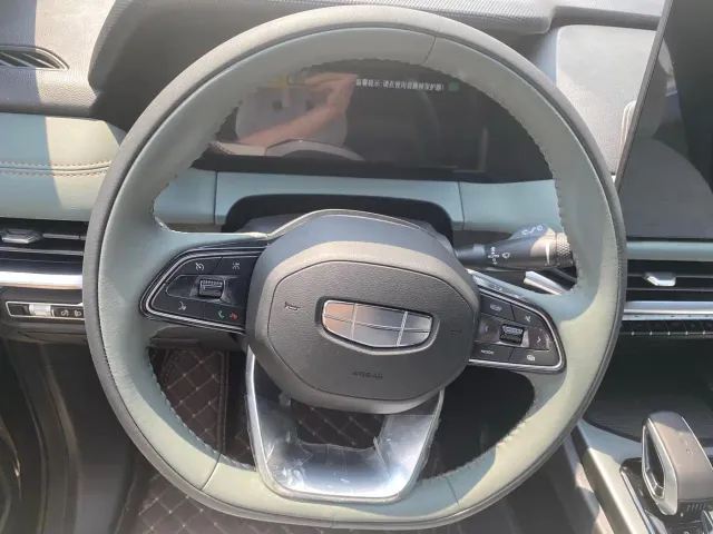 Geely Haoyue L — Фото автомобиля 6