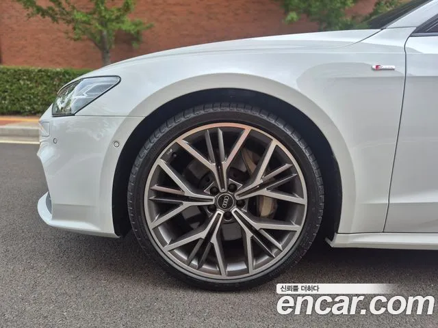 Audi A7 4K — Фото автомобиля 5