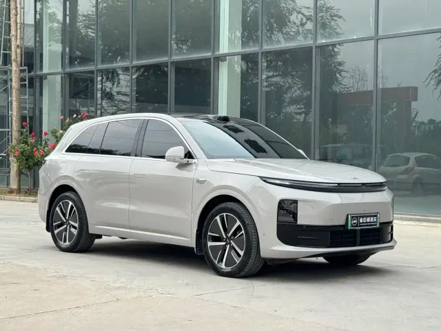 Li Auto L6 — Фото автомобиля 3