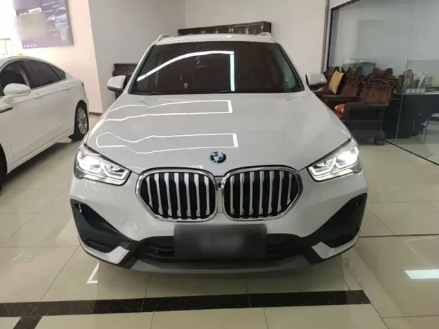 BMW X1 — Фото автомобиля 2