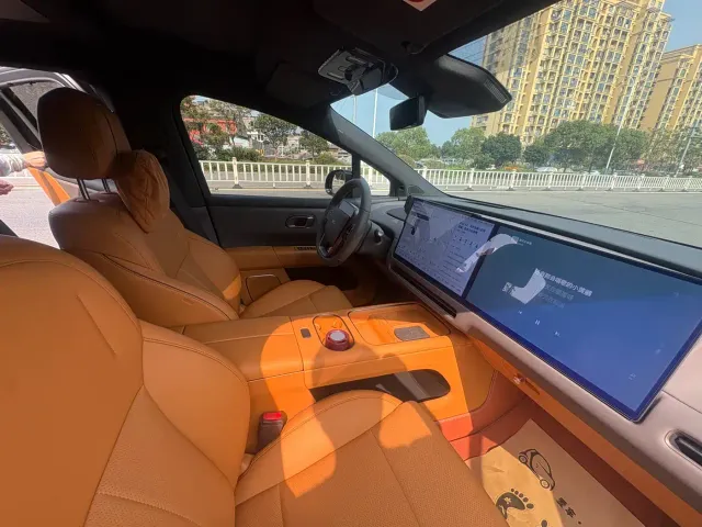 Li Auto i6 — Фото автомобиля 14