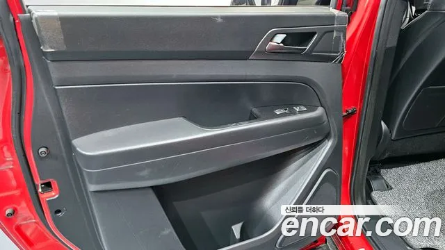 KG_Mobility_Ssangyong Rexton Новый Rexton Sport Khan Дизель 2.2 4WD — Фото автомобиля 23
