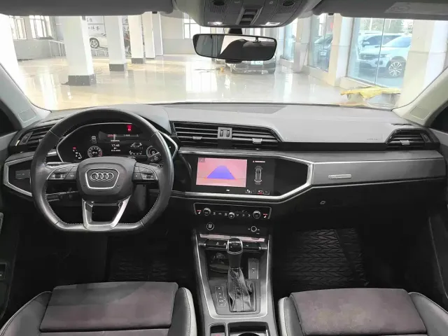 Audi Q3 — Фото автомобиля 9