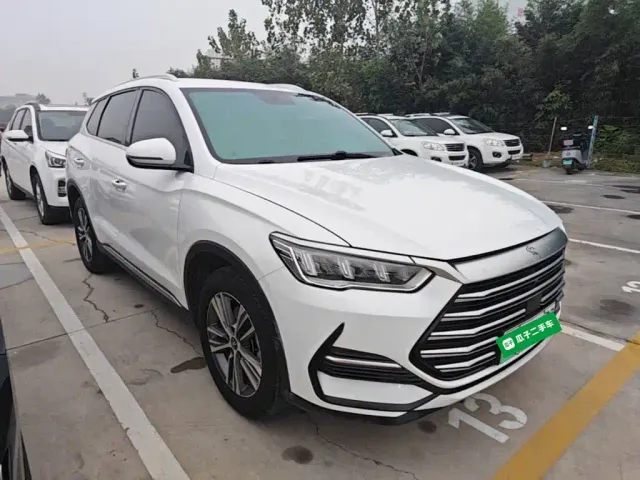 BYD Song Pro — Фото автомобиля 3