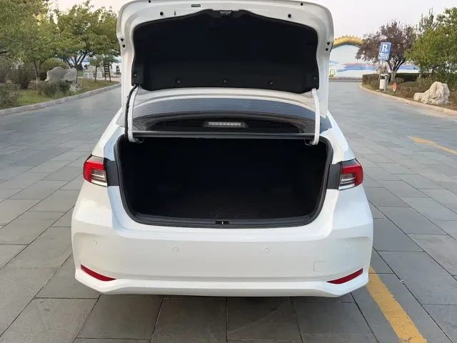 Toyota Corolla — Фото автомобиля 20