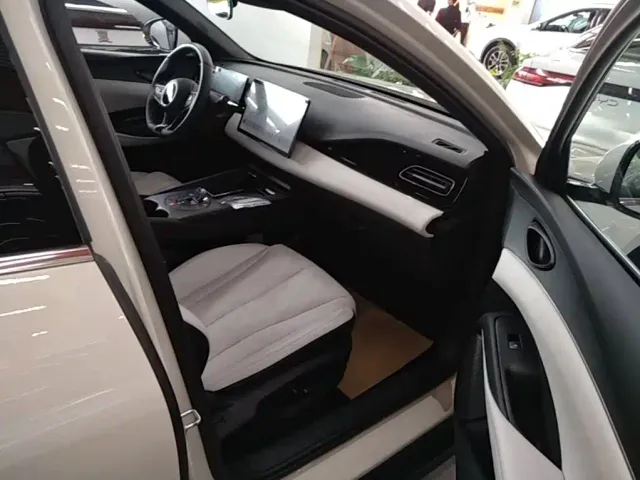 BYD Seal 06 — Фото автомобиля 24